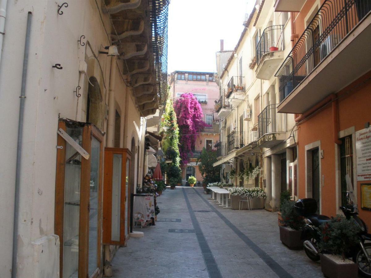 טאורמינה Belvedere House מראה חיצוני תמונה